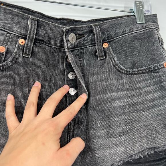 Levi’s 501 High Rise Button Fly Distressed Denim Shorts - Picture 3 of 7